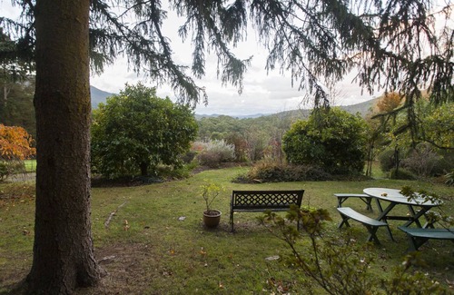 East Warburton Maison | Maison rurale Hazelwood Cottage S / C Retreat & Farm