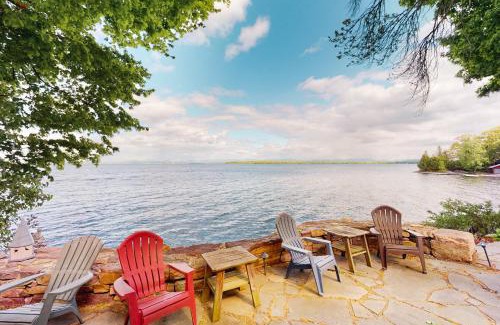 North Hero Maison | Hazen's Hideaway