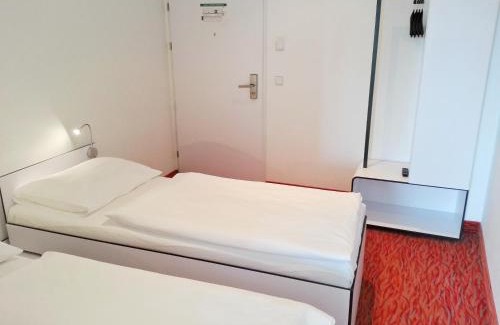 Wiener Neudorf Hôtel | HB1 Budget Hotel - contactless check in