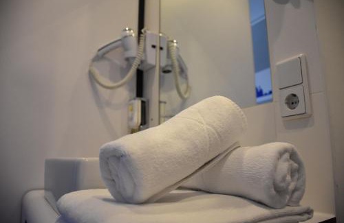 Wiener Neudorf Hôtel | HB1 Budget Hotel - contactless check in