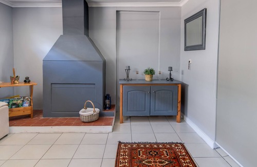Greyton Maison | Hearnshaw Cottage, prime spot in village