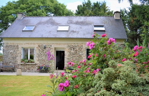 Plevin Maison | Le coeur de Bretagne Le chalet breton traditionnel dort max 6 niché dans la nature