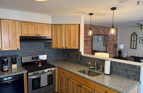 Bryn Mawr Appartement | Heart of Bryn Mawr 3 BR Home