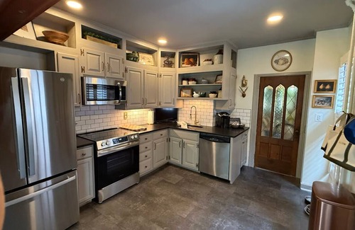 Historic District Maison | Heart of Downtown Annapolis - History In Style Next to City Dock, Main Street