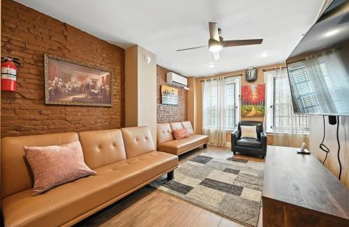 Old City Maison | Heart of Downtown Delight