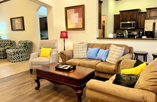 Edmond Maison | Heart of Edmond Retreat - 3bed 2bath