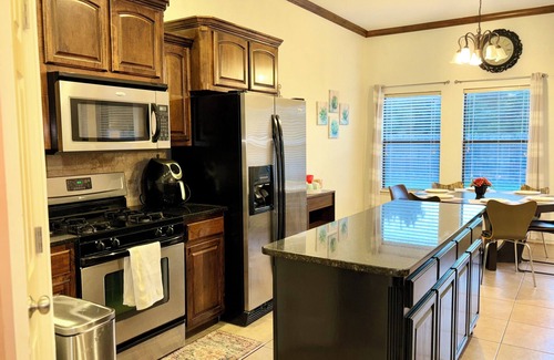 Edmond Maison | Heart of Edmond Retreat - 3bed 2bath