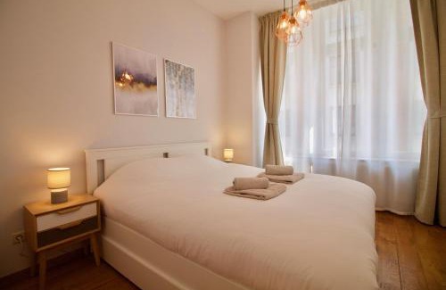 Quartier du Centre - Centrumwijk Appartement | Heart of Grand Place - Stunning 3BR Triplex
