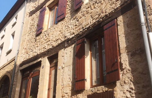 Pays-de-Belves Maison | Coeur du beau village médiéval Belvès - maison de ville avec terrasse et jardin.