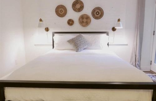 Mount Pleasant Appartement | Heart of Mount Pleasant - with parking