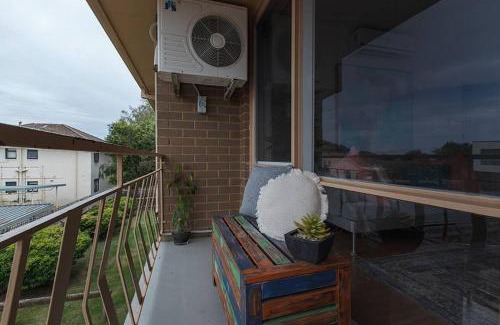 Ormond Appartement | Heart of Ormond Apartment by Ready Set Host