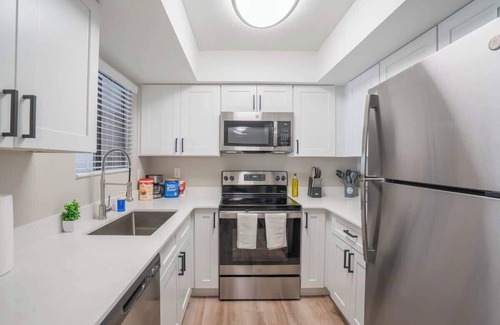 Cox Heights Appartement | Heart of Scottsdale | Pool, Gym, Balcony, Parking