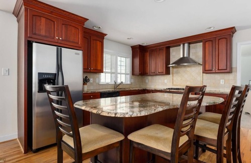Sea Isle City Maison | Heart of SIC - Oceans views - 2min to the beach - 46th St - Pet Friendly