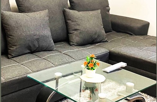 San Bartolome Copropriété | Heart of the city with the best staycation spot in town with pool access!
