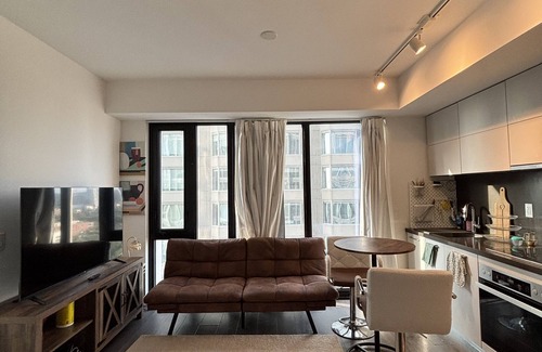 Bloor-Yorkville Appartement | Heart of Yorkville! Lively, accessible, and steps away from most amenities