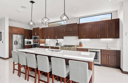 Coco Maison | Heated Pool - 4 King Bedrooms w/Smart TVs - BBQ