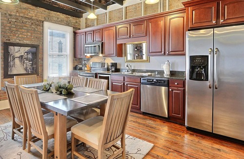 Yamacraw Village Maison | Emplacement! Emplacement! Emplacement! Ce merveilleux Loft Broughton Street a tout.