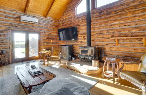 Parker Maison | Heated Pool and Mtn Views Log Cabin in Parker!