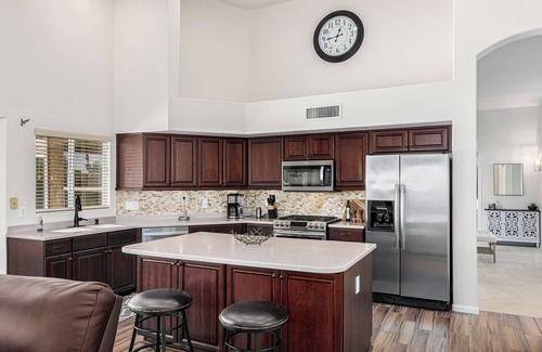Arrowhead Ranch Maison | Heated Pool and Spa Spacious 4-bedroom home in Glendale, AZ
