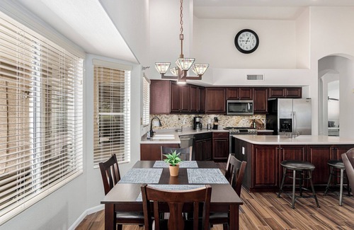 Arrowhead Ranch Maison | Heated Pool and Spa Spacious 4-bedroom home in Glendale, AZ