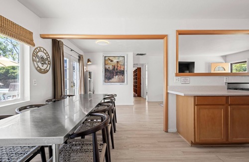 University Hills Maison | Heated Pool | BBQ | Cabana | Gardens