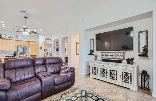 Coldwater Springs Maison | Heated Pool, Gas Grill and Yard Phoenix Retreat!