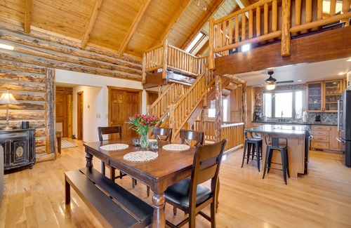 Parker Maison | Heated Pool + Mtn Views: Log Cabin in Parker!