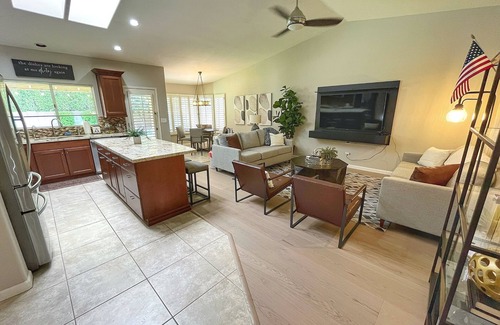 Paradise Park Vista Maison | Heated Pool, Putting Green & Arcades in LUXE Home! 3-mi to Waste Management Open