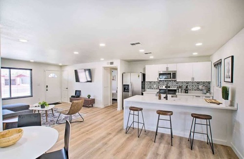 Tempe Maison | Heated Pool | Spa | Modern 3B Oasis | Scottsdale