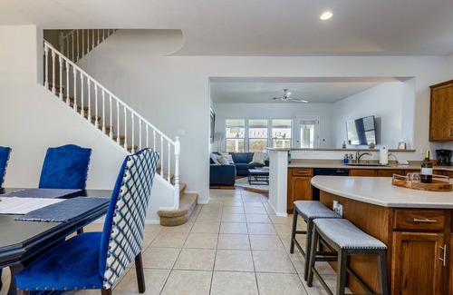 Tramonto Maison | Heated Pool/Spa, Mountain/Sunset Views, Amenities Galore....