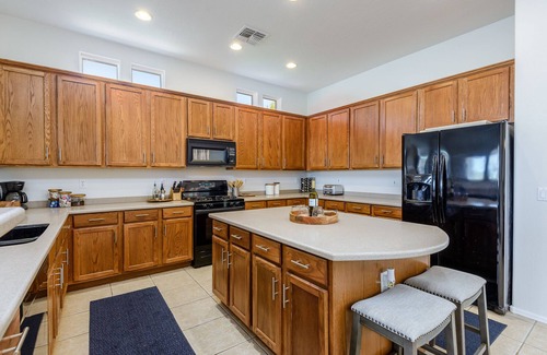Tramonto Maison | Heated Pool/Spa, Mountain/Sunset Views, Amenities Galore....