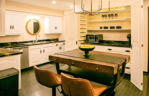 Denver Maison | Heated Pool: Tropical Townhome in Wheat Ridge