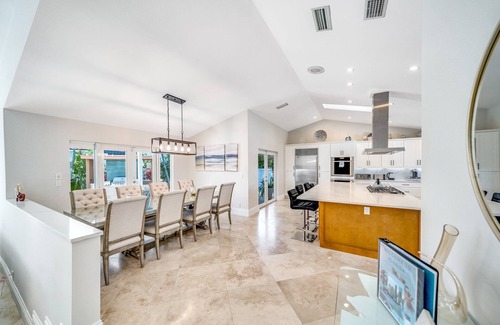 Tropic Isle Maison | Heated Pool & Waterfront! Close 2 Beach & Avenue!