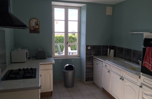 Boutenac-Touvent Maison | Piscine privée chauffée, Wi-Fi gratuit, hébergement spacieux pour 8 personnes