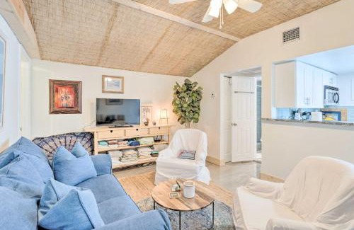 Delray Beach Maison | Heated Saltwater Pool and Bar Del Ray Cottage!