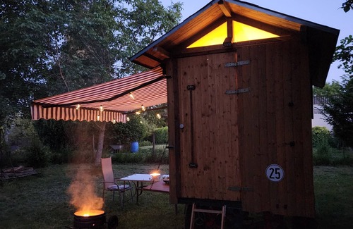 Starkenburg Maison | Heated shepherd's cart/construction trailer
