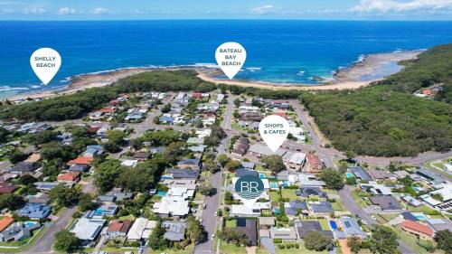 Bateau Bay Maison | Heated Swimming Pool and Walk To Beach