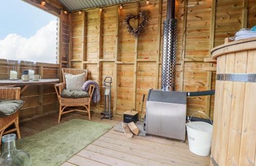 Barnoldswick Maison | Heather Hut at Copy House Hideaway