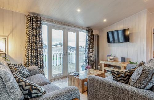 Hundall Maison | Heather Lodge