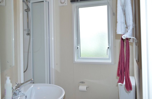 Slate Islands Maison | HEATHER, pet friendly, country holiday cottage, with a garden in Oban