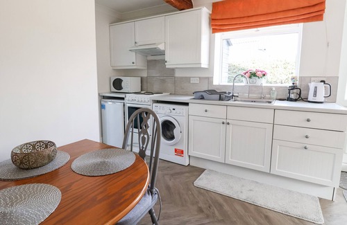 Macclesfield Cottage | HEATHERDALE COTTAGE, romantic, with a garden in Bollington