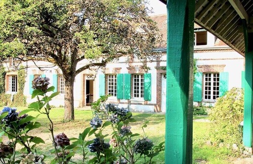 La Madeleine-de-Nonancourt Maison | Heaven of Peace with heated swimming pool 1 hour from Paris