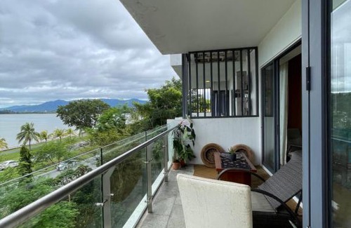 Likas Appartement | Heaven in the City 2 beachfront condo