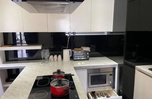 Likas Appartement | Heaven in the City 2 beachfront condo