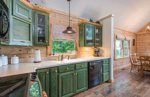 Old Fort Cabine | Heaven's Point | Great views, pet friendly