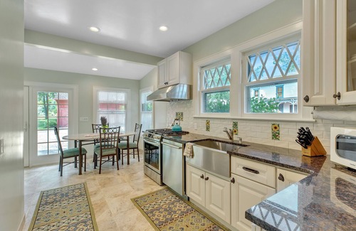 East Marion Maison | Heavenly Craftsman Just minutes to beaches, vineyards, ferries and Greenport!