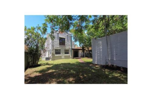 Coral Way Maison | Heavenly Suite in Little Havana Free Parking