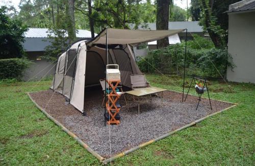 Ciloto Station Balnéaire | HeHa Waterfall Suites & Camping Ground