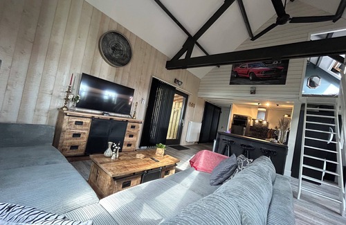Baarle-Nassau Appartement | Heikant Hoeve Authentiek Ontspannen in Voormalige Koeienstal