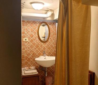 Ambra Maison | Helga's House- Una Finestra sul Borgo